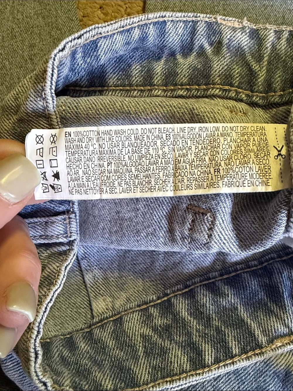 Forever 21 Rhinestone Ripped Jeans NEW - Picture 5 of 8